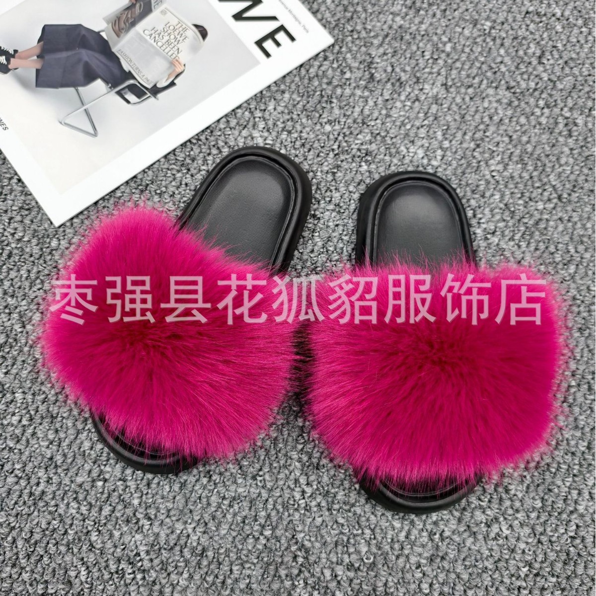 批发义乌跨境户外毛毛拖鞋女网红同款时尚仿狐狸毛大码女凉拖ins
