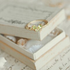 Love Rain Butterfly ミニ絶妙な小さな新鮮な高模造天然ペリドットライト高級多用途リングシルバー針イヤリングネックレス
