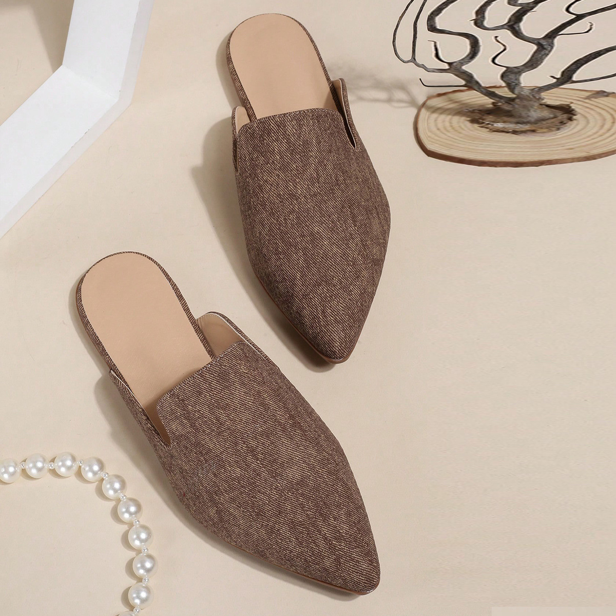 Naiste lamedad sussid Mugleri kingade ja poolsandaalidega_voghion.com