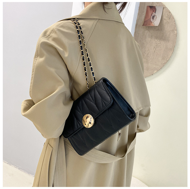 New Fashion Casual Rhombus Chain Simple Crossbody Small Square Bag display picture 2