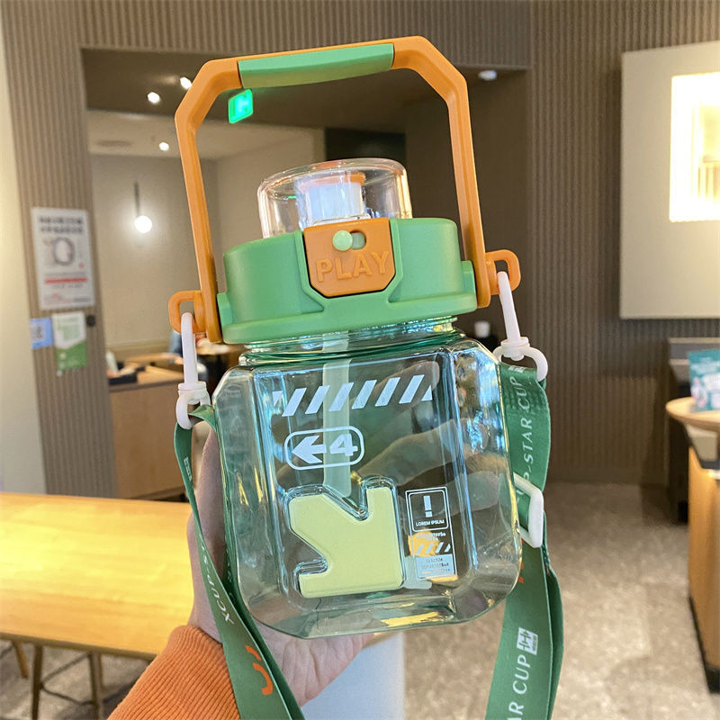 Verano niños de dibujos animados tazas de agua de plástico de gran capacidad lindas tazas portátiles tazas de paja deportivas al aire libre para hombres y mujeres