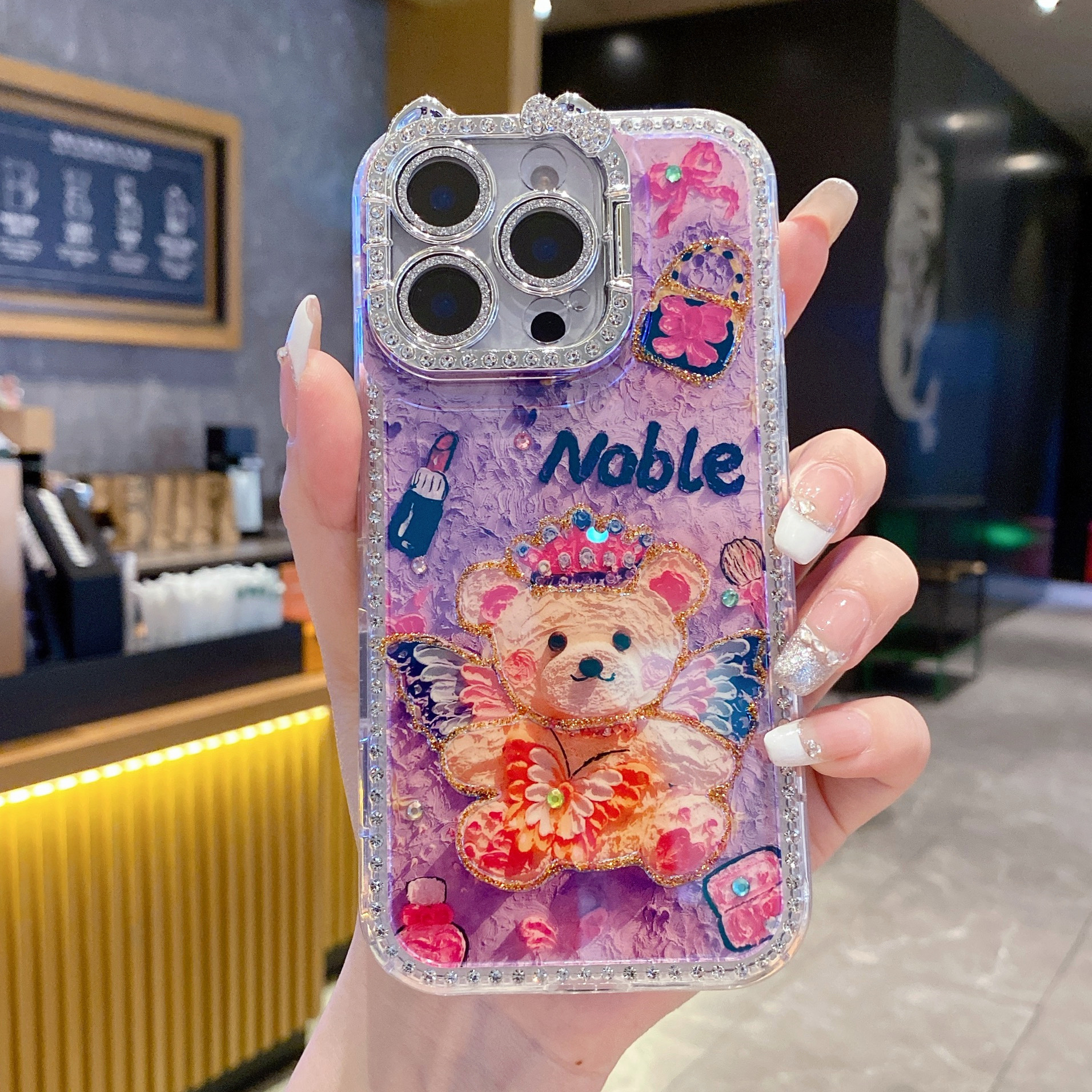 Pintura al óleo熊 para Apple 17 / 16 caja de teléfono celular perforación lateral lente de gato película en un marco de soporte para iPhone