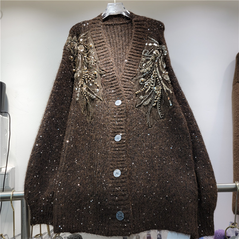 Vintage heavy-duty beaded patchwork knit cardigan for women in coffee color with fine shimmer, loose fit, autumn and winter sweater cardigan Vintage heavy-duty beaded patchwork knit cardigan for women in coffee color with fine shimmer, loose fit, autumn and winter sweater cardigan