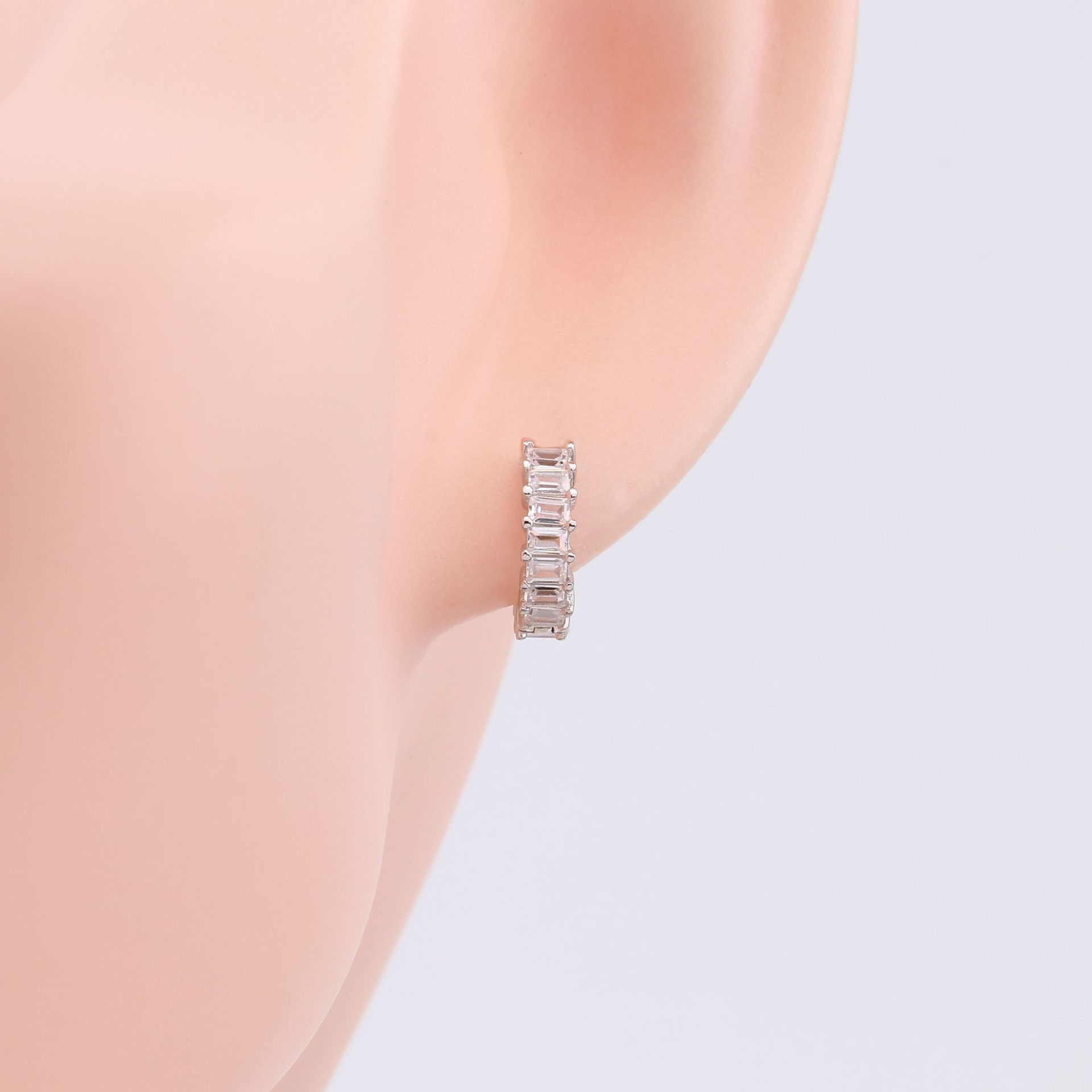 1 Paar Einfacher Stil Klassischer Stil Geometrisch Inlay Sterling Silber Zirkon Ohrringe display picture 2