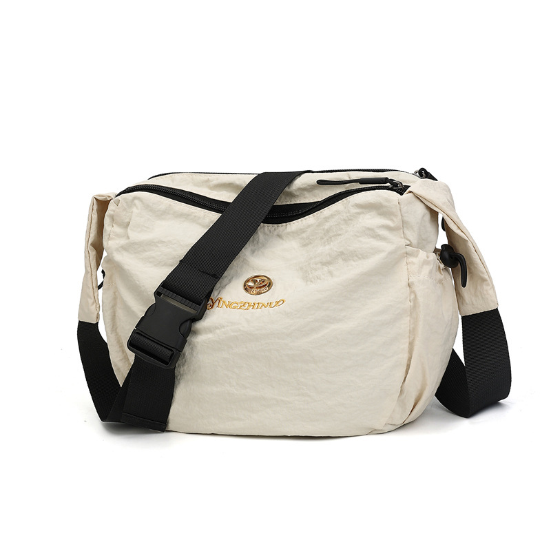 Coreano de color sólido nuevo mochila de cuatro estaciones general ocio versátil bolso de viaje de gran capacidad de viaje de trabajo bolso de hombro