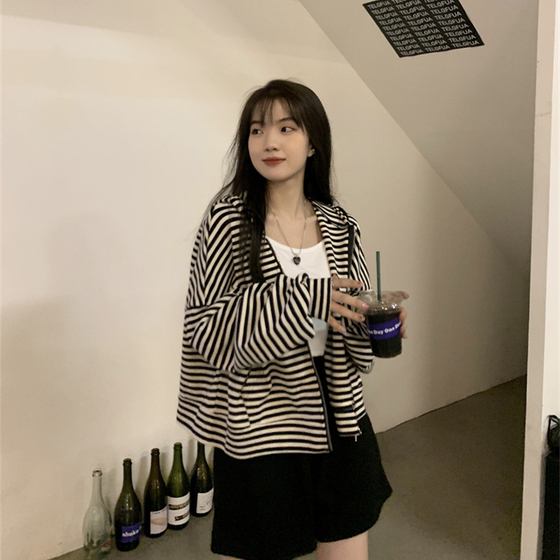 455g Weight Long Sleeve Sleeve Length Zipper Placket Type Polyester Fabric Type Short Top Length Hoodie Tops Type Casual, Daily Occasion Hooded Neckline Regular Fit Fit Type Stripe Pattern Spring, Autumn Season Women's Gender Casual, Streetwear Style Women's Casual Streetwear Stripe Zipper Hoodie 16