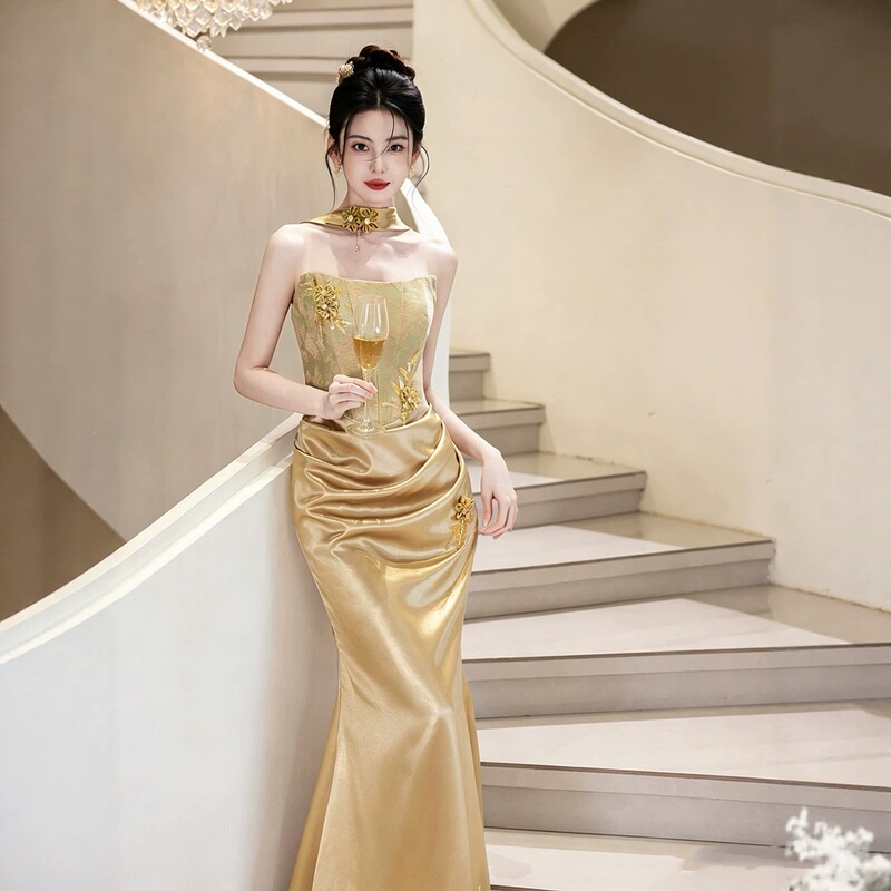 New Chinese-Style Champagne-Colored Bridal Wedding Toast Gown, 2026 New Model, Strapless Engagement Dress, Traditional Chinese Light Luxury Evening Dress