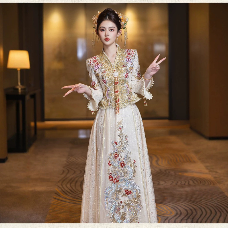 Champagne-Colored Xiuhe Dress 2026 New Style Bridal Wedding Gown Light-Colored Slim-Fit Dress for Toasting and Leaving the Home Champagne-Colored Xiuhe Dress 2026 New Style Bridal Wedding Gown Light-Colored Slim-Fit Dress for Toasting and Leaving the Home