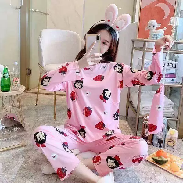 Long-sleeved strawberry girl-Fan Fan