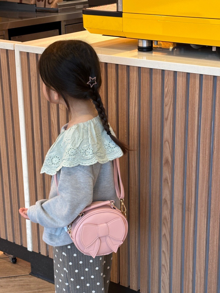 151g Weight Polyester Lining Material Zipper Closure Type Top Handle, Sling Strap Strap Type Crossbody Bag Bags Type Casual, Daily, Shopping Occasion Pu Leather Material Bow Knot Pattern All Seasons Season Girl'S Gender Cute Style Round Shape Girl'S Pu Leather Bow Knot Cute Round Zipper Crossbody Bag 6