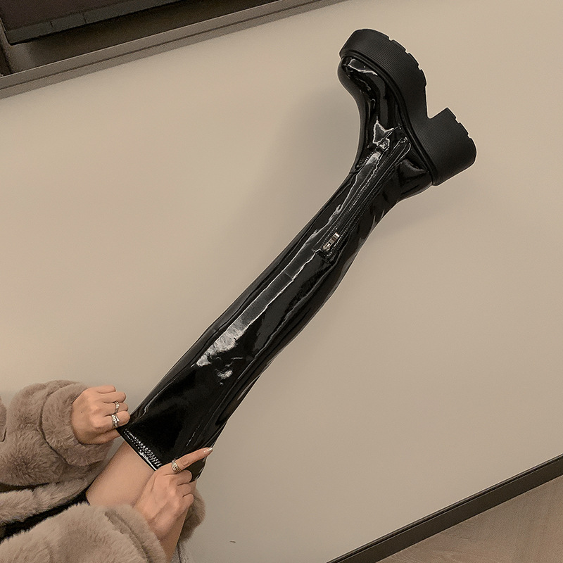 Boot nữ cổ cao ôm chân đế xuồng gót 9 cm — Lớp lót bằng da sáng chế màu đen