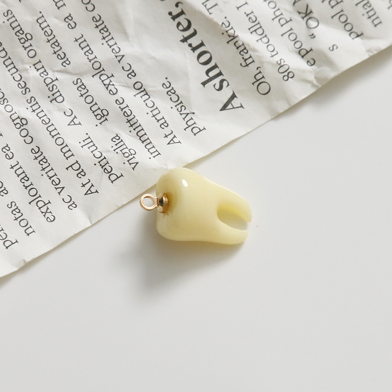 Diversión simulación tridimensional dientes pezón colgante DIY accesorios de resina pendientes horquilla teléfono caso material al por mayor