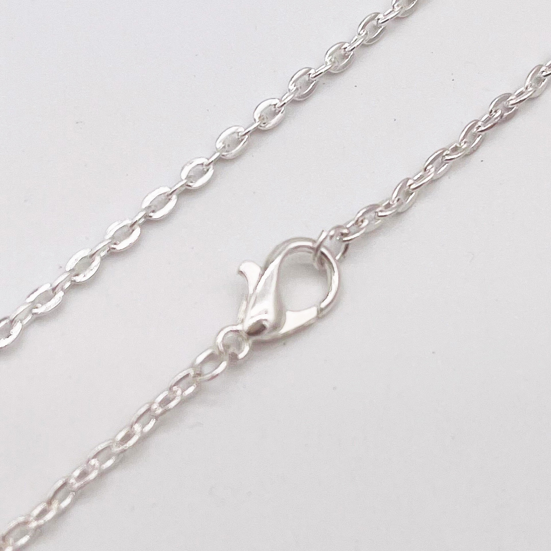 DIY cadena cruzada plana cadena de la joyería plana O Cruz bolsa de cadena adornos accesorios con la langosta hebilla de la cadena de aleación