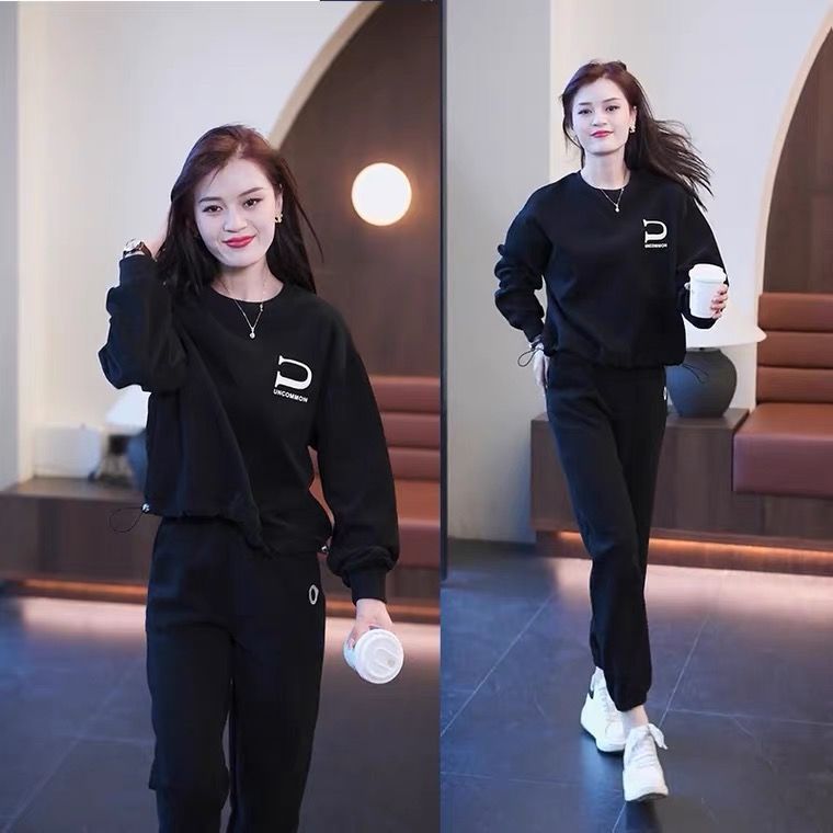 "Conjunto deportivo informal para mujer: sudadera con capucha y pantalones deportivos de estilo coreano (caqui/burdeos/negro)"_voghion.com