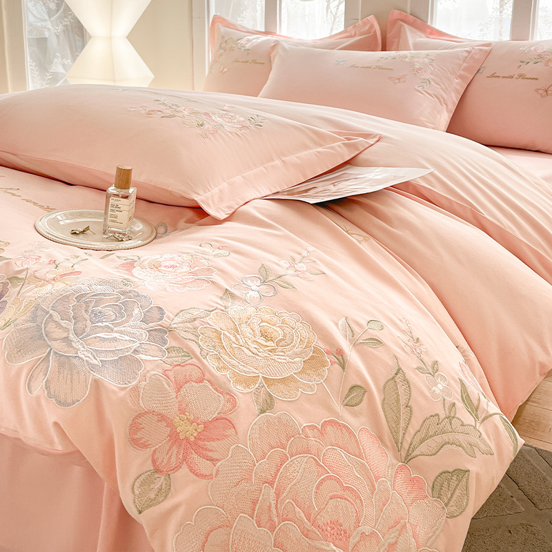 Cama de cuatro piezas de algodón puro algodón 2025 nuevo estilo ligero de lujo bordado funda edredón sábana ropa de cama de alta calidad traje de cuatro piezas ligero