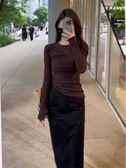 咖色圆领正肩修身短款内搭打底衫上衣女初秋韩系穿搭长袖紧身t恤