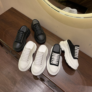 �ɸ��׷���С��Ь2024�¿���H���^����Ь�⴩���e�\���ϵ�Ь��