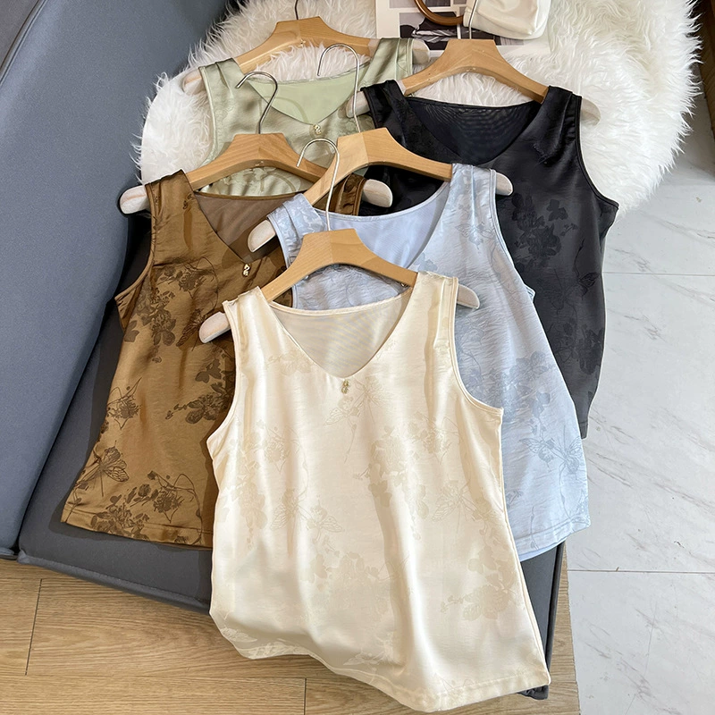 Новый китайский стиль 2025 года, летняя жилетка в национальном стиле с v-образным вырезом, летняя атласная рубашка с внутренним слоем, которую можно носить на улице, просто и модно.
