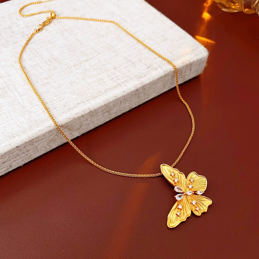 Новое китайское ожерелье в стиле Xiaohongshu для женщин со сверкающими бриллиантами, ожерелье-бабочка, изысканные высококачественные ювелирные изделия оптом