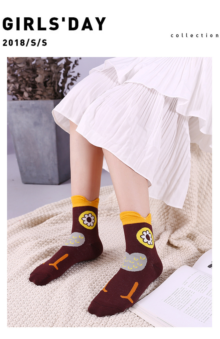 Frau Japanischer Stil Karikatur Baumwolle Jacquard Socken display picture 1