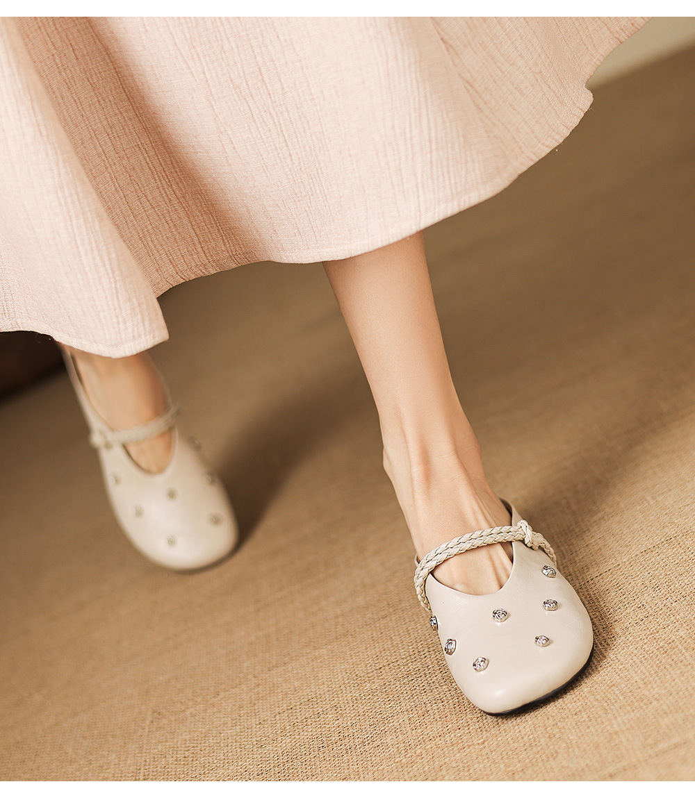 Sandal nữ mũi bít da dê quai ngang gót thấp — đen chi tiết 10