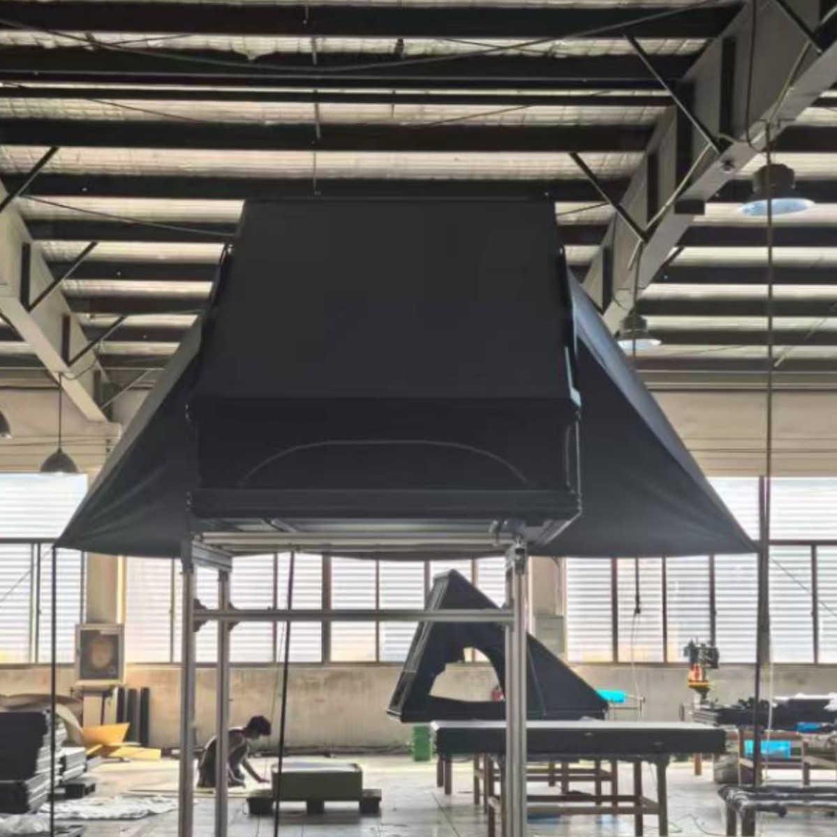 Carpa de techo automática de aleación de aluminio auto-conductora al aire libre RV plegable a prueba de agua camping viaje