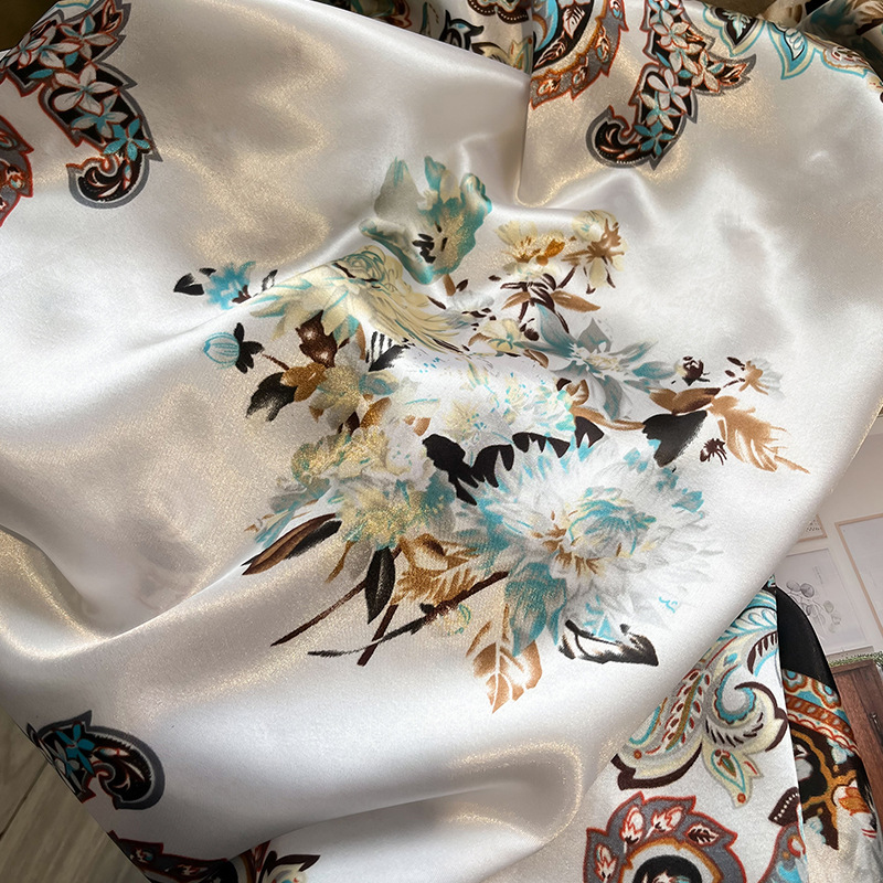 Femmes Élégant Fleur Satin Écharpe En Soie display picture 2