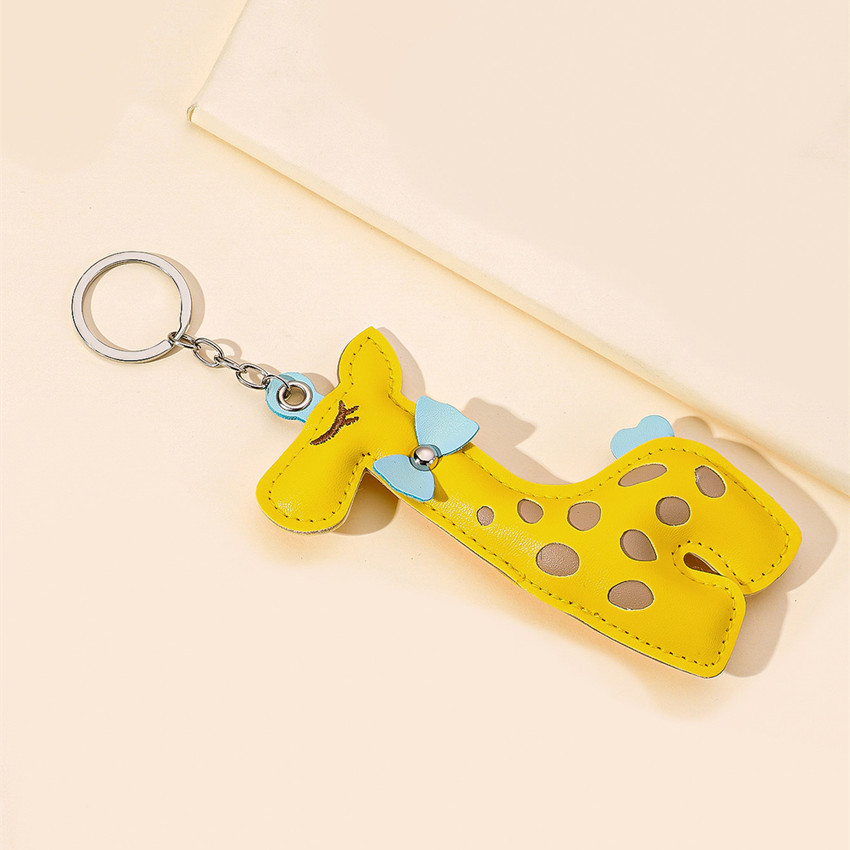 Giraffe Pattern Cartoon Style Cute Giraffe Pu Leather Metal Unisex Keychain