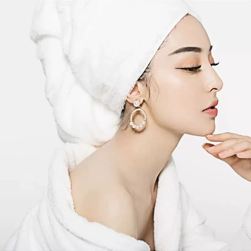 Cotton white long bathrobe, bath towel, water absorbent