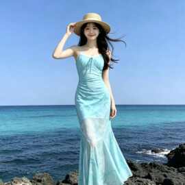 海边度假风蓝色印花吊带连衣裙漂亮独特温柔气质收腰修身鱼尾裙夏