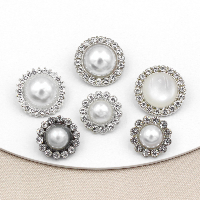 Pearl Buttons, Exquisite Silver Metal Rhinestone Buttons in the Style of Chanel for Women, Direct Sales from the Source Manufacturer, In-Stock Woolen Coats