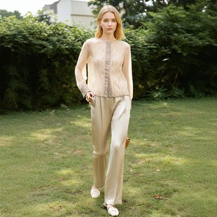 һ��؛Դ��Ψ�ġ�Ʒ�ƌ������������c�W�������@���L���r��Ů25��