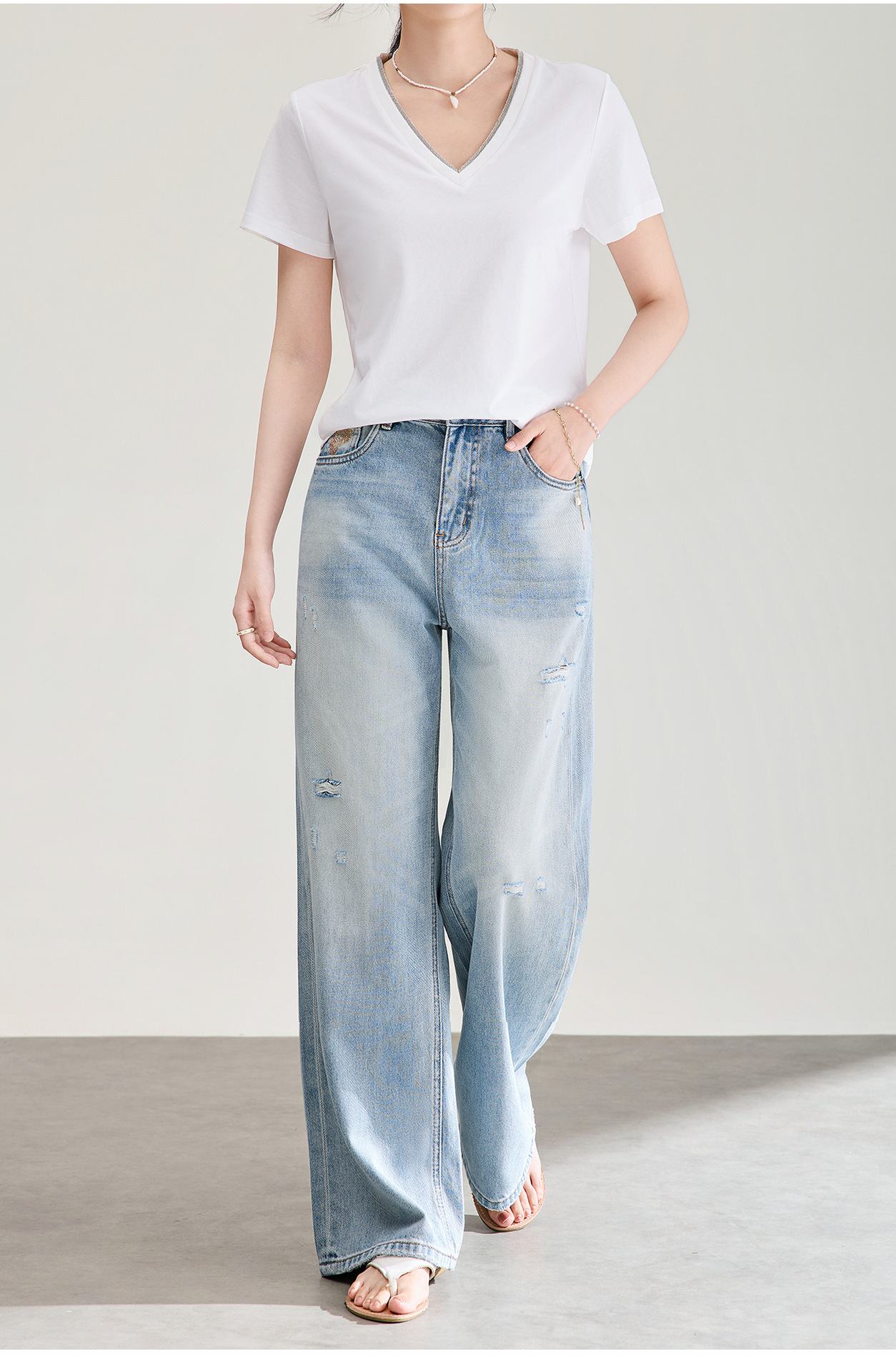 Quần jean nữ ống rộng cạp cao, chất cotton phối bướm đính đá và rách thủng — xanh lam chi tiết 18