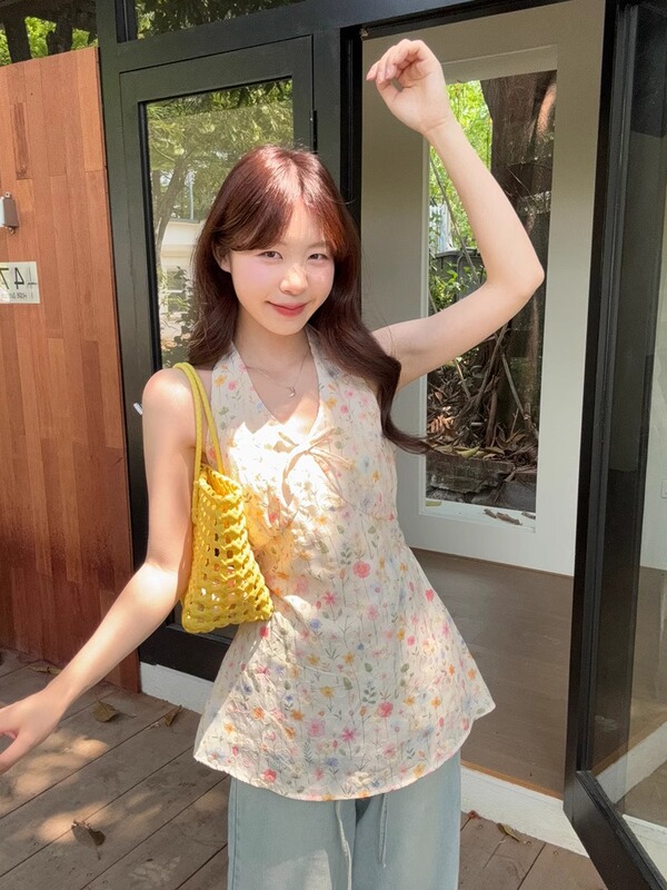 韓国の甘いスタイルの年齢を減らす花柄ホルターネックキャミソール女性の夏の新しいスリムVネックバックレスノースリーブトップ|undefined