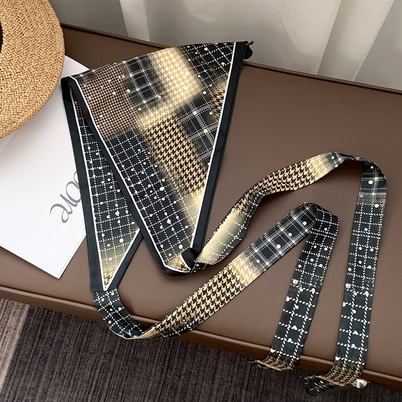 Toalla triangular con cintura, bufanda de seda con flor de anacardo retro, sensación de alta gama, cortina de pedo apilada multifuncional de verano, diadema de todo fósforo