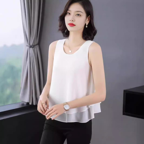 Women's round neck two-layer chiffon camisole with spaghetti straps, loose outerwear, sleeveless top, white basic shirt for summer