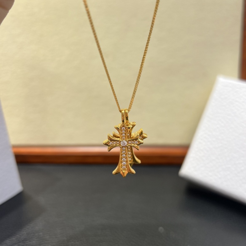 sophisticated small fashionable pendant