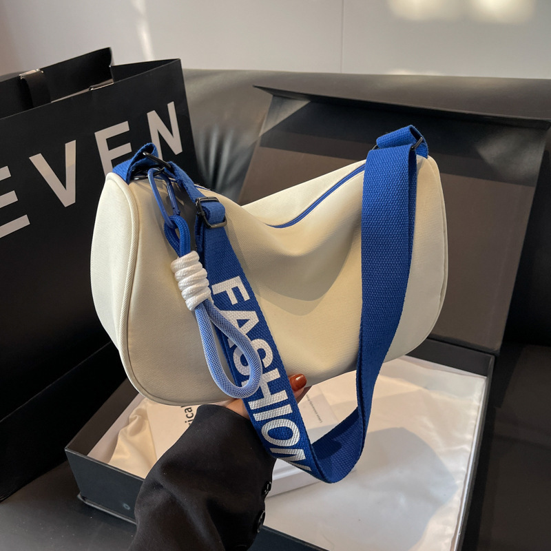 Waterproof Oxford Cloth Large-Capacity Dumpling Bag Crossbody Bag Women's Niche New Versatile Casual Sports Style Shoulder Bag Trendy