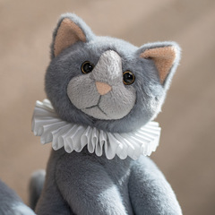 Dabron New Authentic Grey Pleated Collar Birthday Gift for Girls, Cute Simulated Little Cat Plush Toy Doll Stuffed Animal