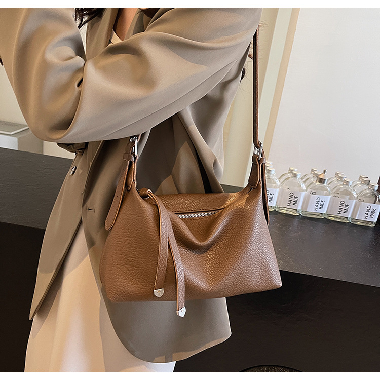 High quality texture large capacity 2024 summer new item niche design pillow fashionable versatile single shoulder_voghion.com