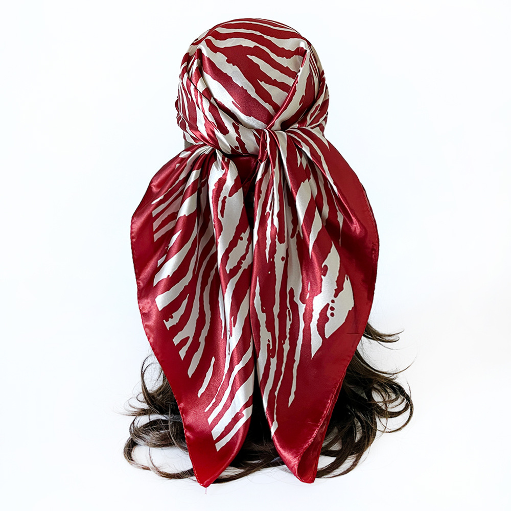 Lenço quadrado de seda estampado zebra echarpe feminina_voghion.com