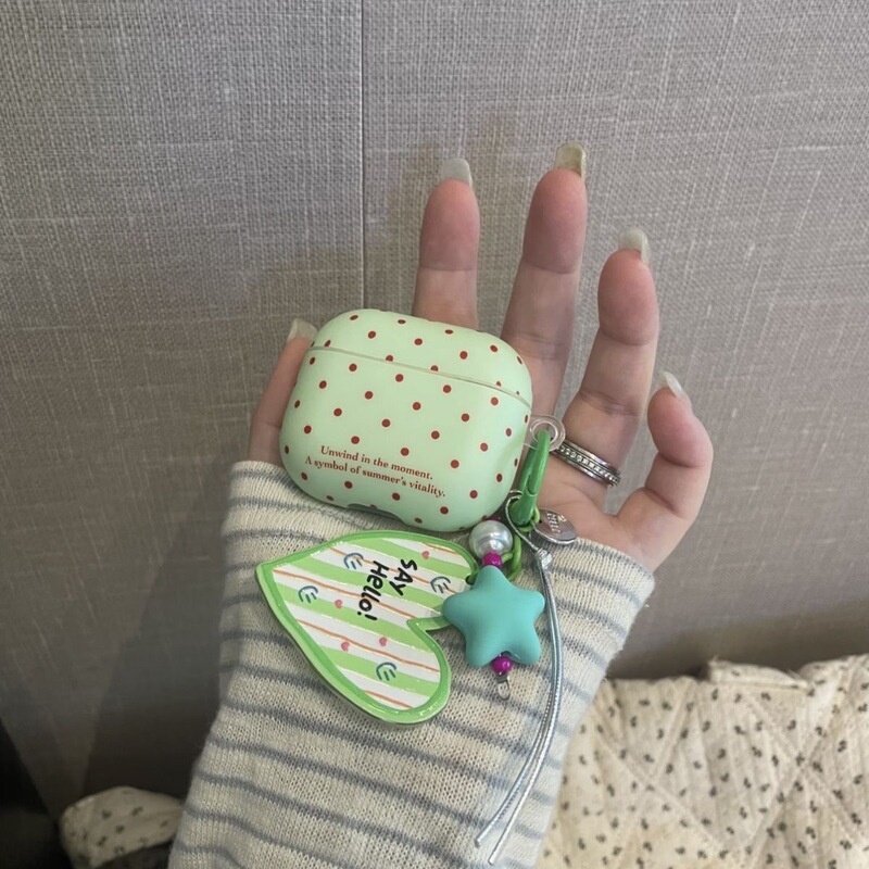 Matte heart-shaped polka dot case suitable for Apple AirPods Pro 3, AirPods 4, and Apple Pro 2 earphones