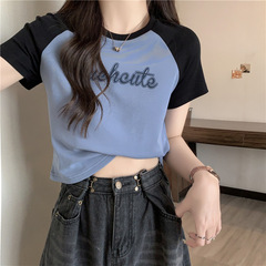 欧米の衝突色の肩の半袖のtシャツの女性の夏服の修身はやせている短いタイプの綿の半袖の底のシャツの上着を現します。