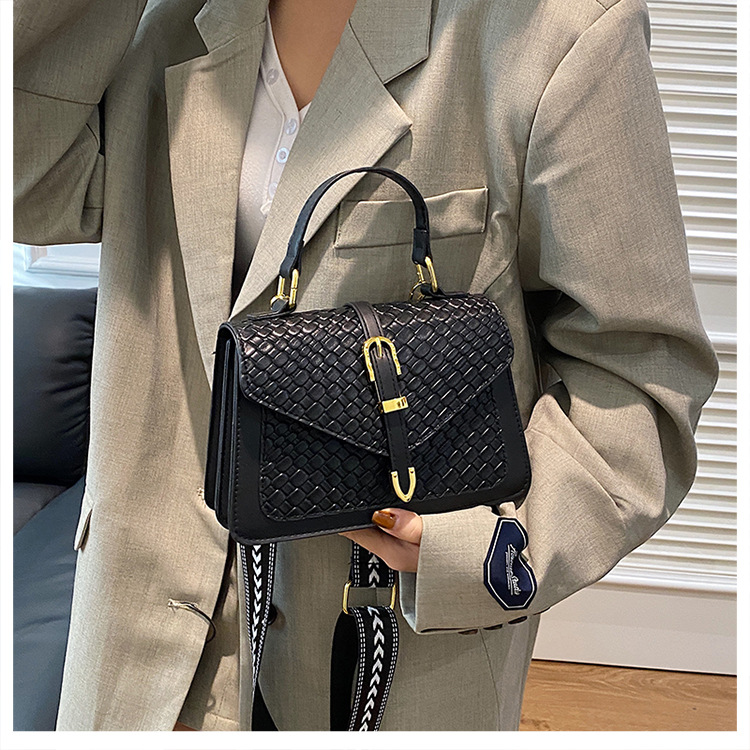 307g Weight Magnetic Buckle Closure Type Single Shoulder Strap Strap Type Crossbody Bag Bags Type Daily Occasion Pu Leather Material Color Block, Solid Color Pattern All Seasons Season Women's Gender Classic Style Style Square Shape Small Size Women's Small Pu Leather Color Block Solid Color Classic Style Square Magnetic Buckle Crossbody Bag 1