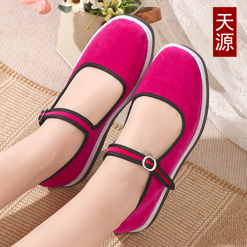 Zapatos de tela con suela de tendón hechos a mano de primavera y verano, zapatos de suela de tela viejos de Beijing para damas, zapatos bordados para madres de mediana edad y ancianas, hebilla de una palabra