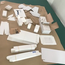 白色小纸盒现货批发长期库存有中性白色包装小尺寸纸盒的东莞厂家