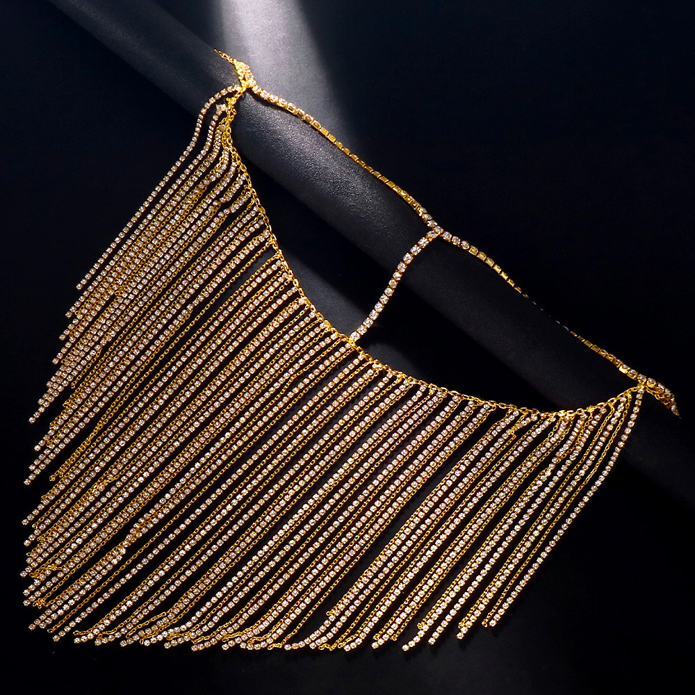 Ventas transfronterizas máscaras de bordas largas máscaras de diamante de Halloween accesorios de espectáculo de escenario máscara femenina