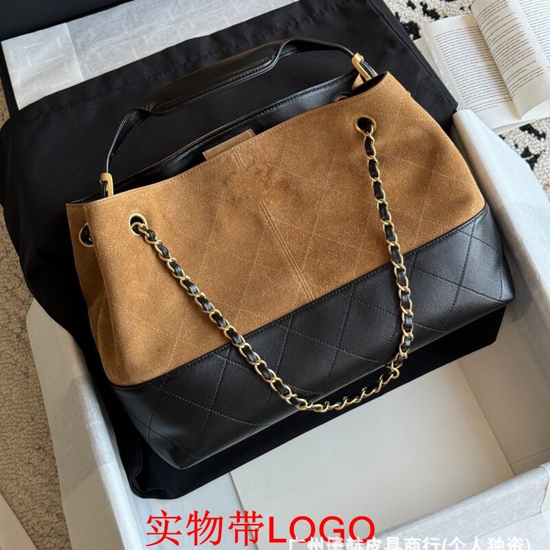 Original factory small Chanel-style 25A suede patchwork shopping bag, quilted tote bag, hobo shoulder crossbody bag, bucket bag for women