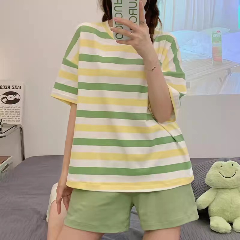 Pijama de mujer de verano de manga corta pantalones cortos delgados en 2025 nuevo conjunto de ropa de casa de dibujos animados de verano para mujeres se puede usar fuera