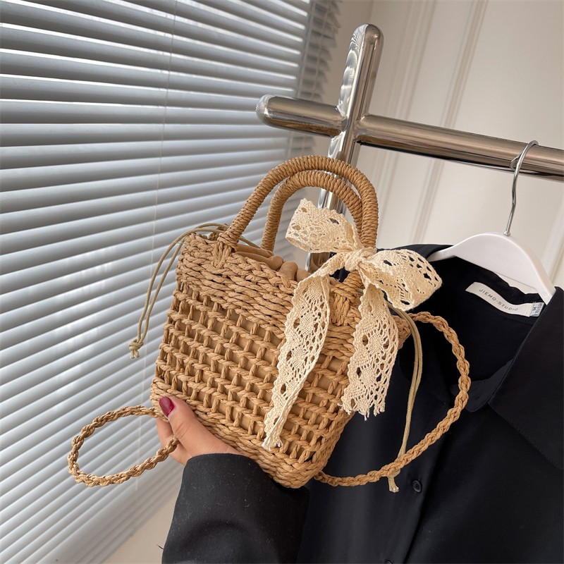 Neue, strapazierfähige Strohtasche von Nische – ideal für Sommer, Reisen und Strand. Modische und vielseitige Trendhandtasche für Damen._voghion.com